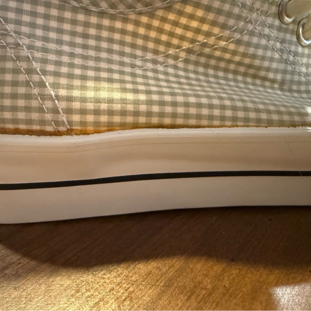 Old Navy Gingham Lace-Up Sneakers - Cream and White - Picture 7 of 8